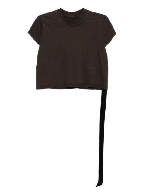 short-sleeved t-shirt