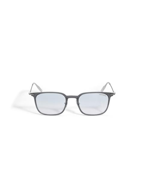 SQUARED SUNGLASSES WITH INJECTED GREY FRAME