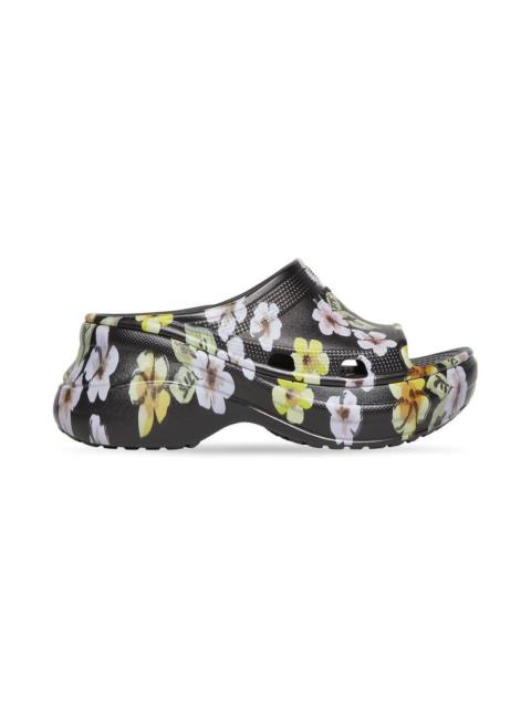 Women's Pool Crocs™ Slide Sandal Flower in Grey