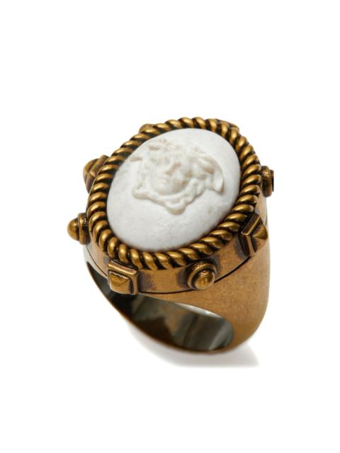 cameo ring