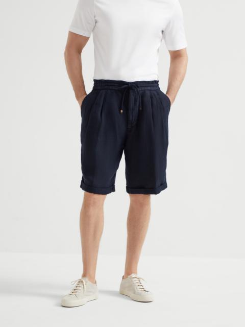 Garment-dyed Bermuda shorts in linen gabardine with drawstring and pleat