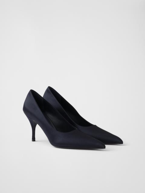 Satin pumps