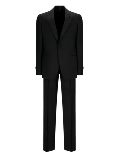 single-button suit