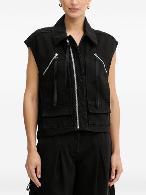 zip-fastening pocket gilet