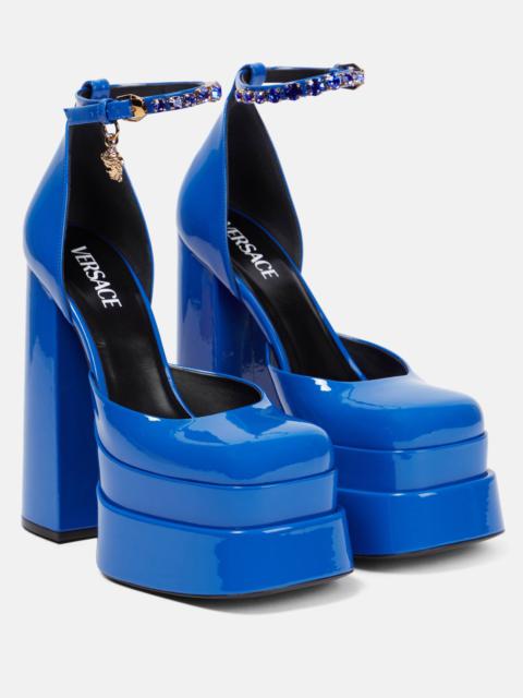 Medusa Aevitas patent leather platform pumps
