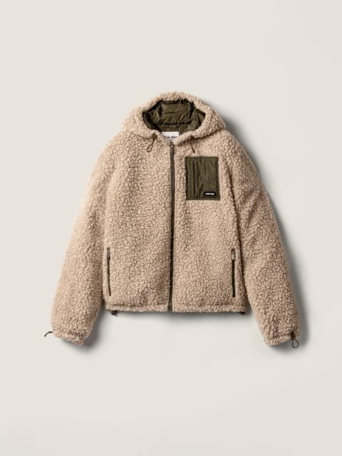 Medium-weight teddy down jacket with technical pongé