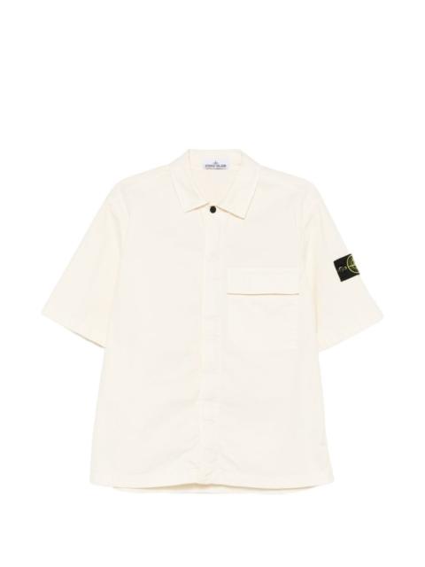 chest-pocket short-sleeve shirt