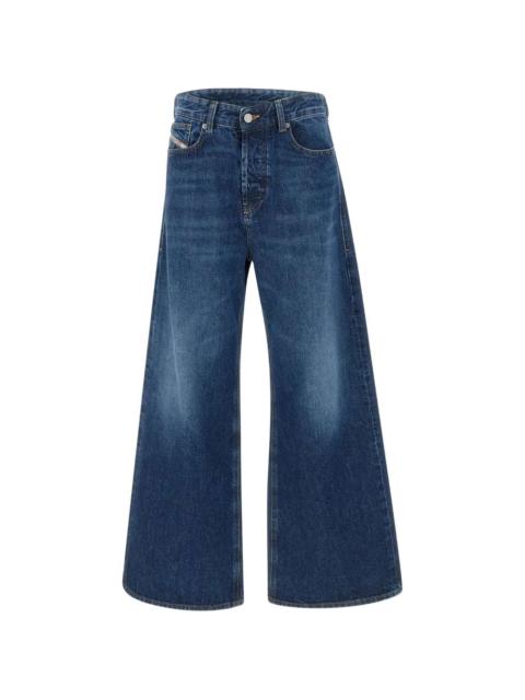 wide-leg jeans
