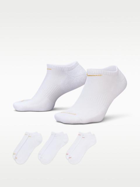 Nike Everyday Plus Cushion Training No-Show Socks (3 Pairs)