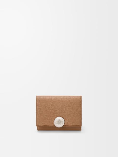 Pebble trifold wallet in pebble grain calfskin