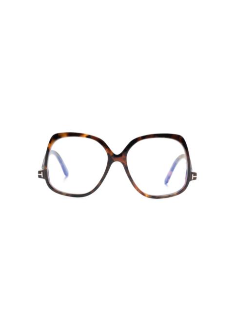 oversize-frame glasses
