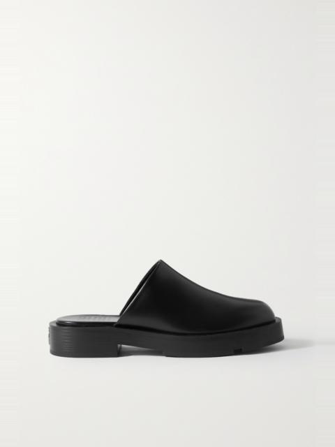 Leather clogs