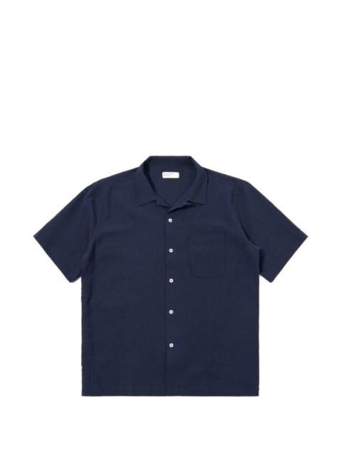 chest-pocket short-sleeve shirt