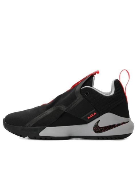 Nike Ambassador 11 'Black Crimson' AO2920-001