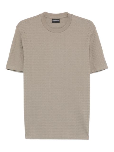 textured T-shirt