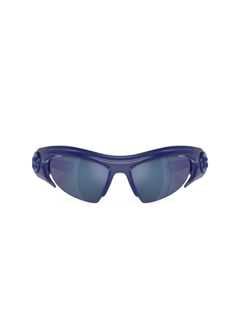shield-frame tinted sunglasses