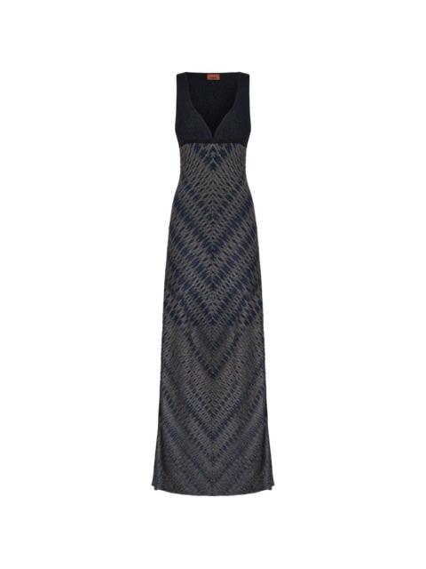 diamond-patterned V-neck maxi dress