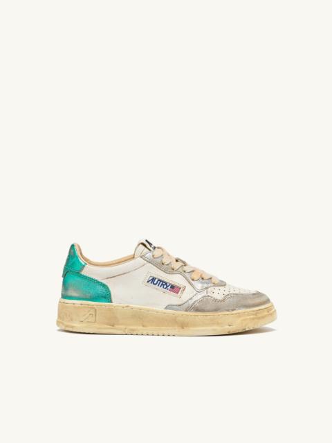 MEDALIST LOW SUPER VINTAGE SNEAKERS IN SILVER AND AQUA BRUSHED LEATHER
