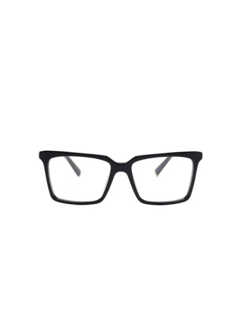 oversize-frame glasses