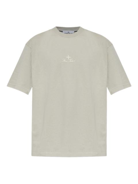logo-embroidered t-shirt