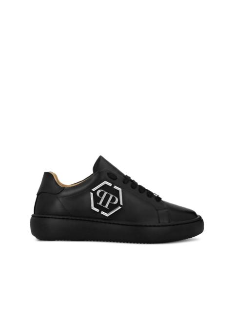 Hexagon low-top sneakers