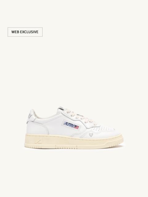 MEDALIST 'LOVE' SNEAKERS IN WHITE AND SILVER LEATHER