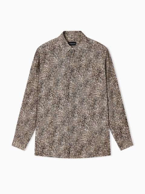 FLUID-FABRIC SHIRT WITH ANIMAL PRINT