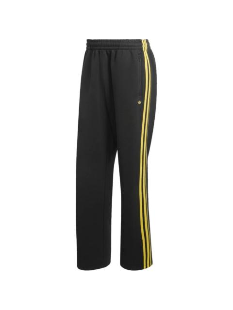 loose-fit track pants