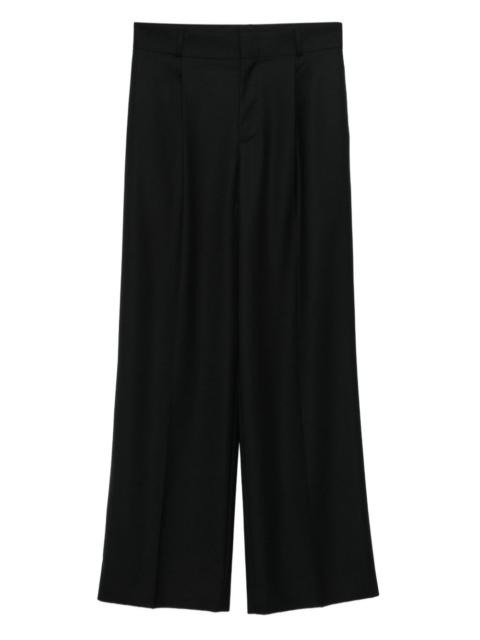 pleated trousers