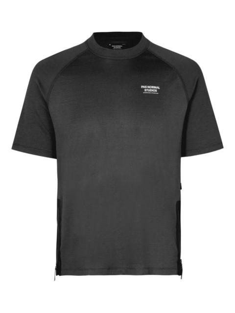 Escapism raglan-sleeve zip-detail t-shirt