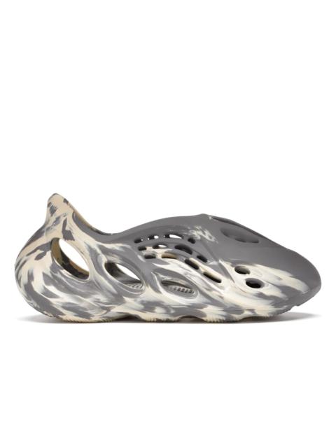 adidas Yeezy Foam RNNR MXT Moon Gray