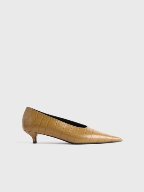 Sharp croco-embossed kitten pumps biscuit
