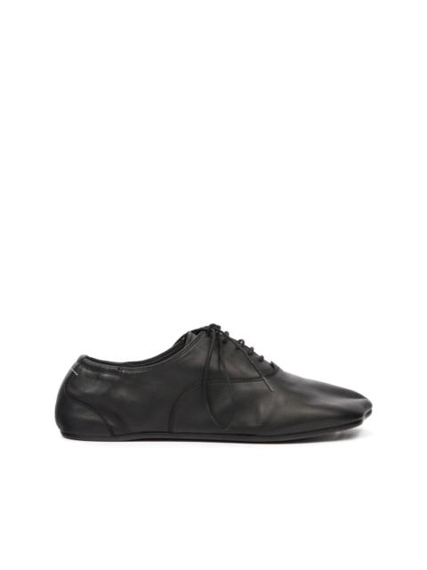 square-toe Oxford shoes