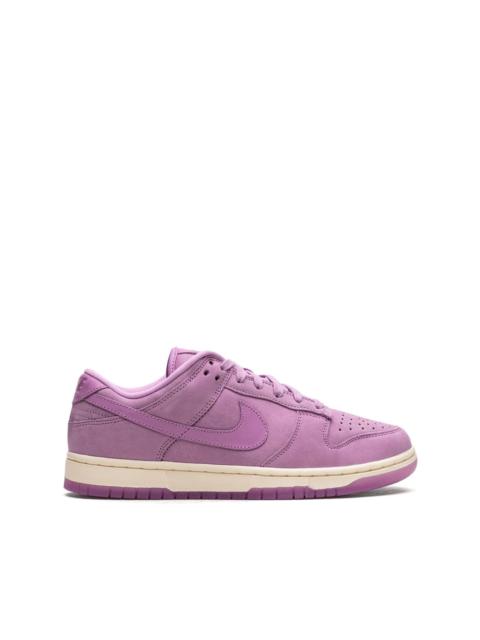 Dunk Low "Rush Fuchsia" sneakers