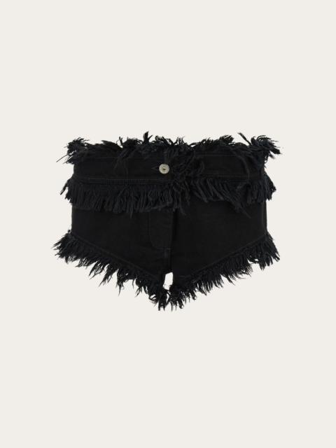 Frayed denim shorts