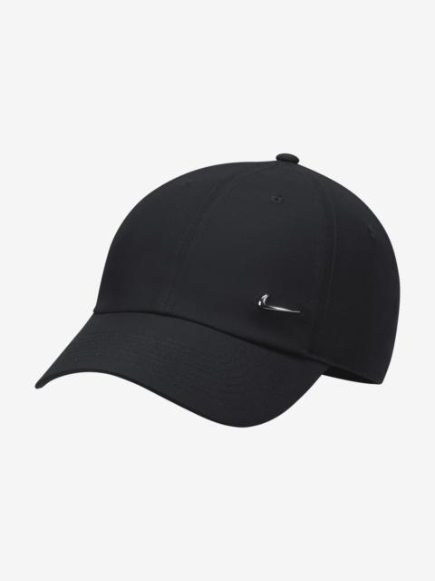 Nike Dri-FIT Club Unstructured Metal Swoosh Cap