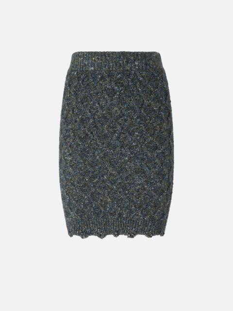 KNIT SHORT SKIRT WITH CABLE AND RIB STITCH