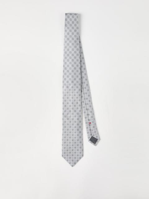 Geometric patterned silk tie
