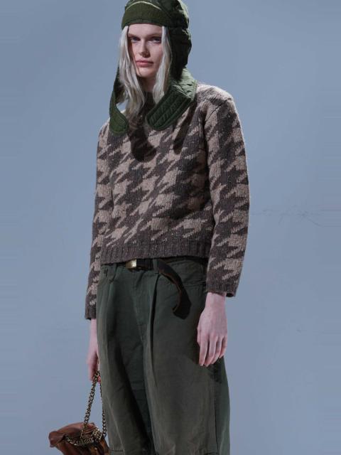 MOCK COLLAR SHRUNKEN SWEATER