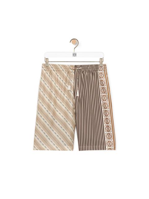 Shorts in silk