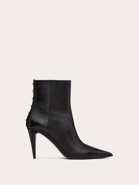 ROCKSTUD CALFSKIN ANKLE BOOT 90 MM