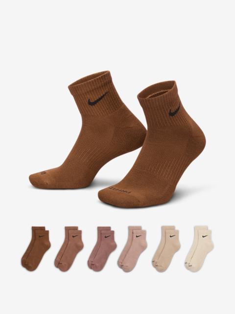 Nike Everyday Plus Cushioned Training Ankle Socks (6 Pairs)