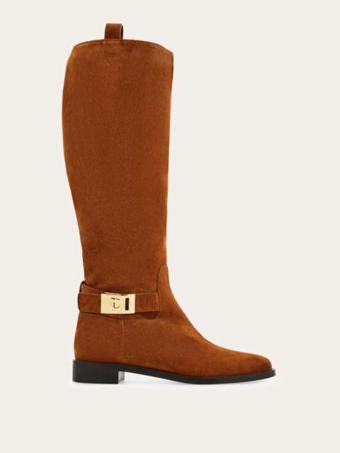 Knee high boot with Hug buckle detail