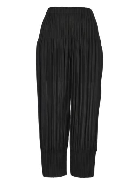 pleated trousers