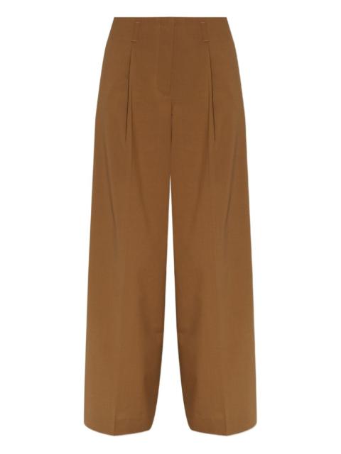 pleated trousers