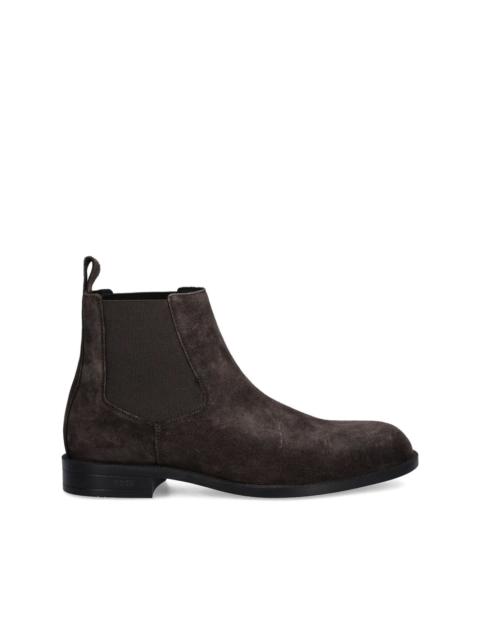 pull-tab Chelsea boots