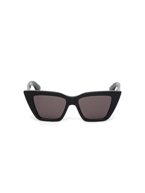cat-eye sunglasses