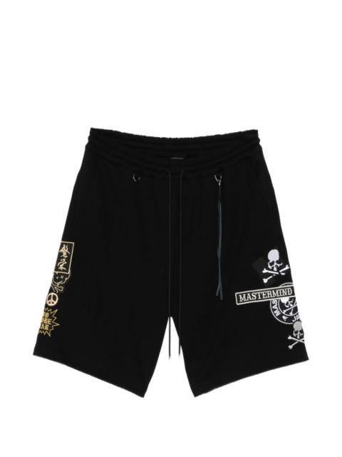embroidered patch drawstring shorts