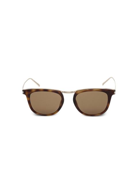 tortoiseshell sunglasses