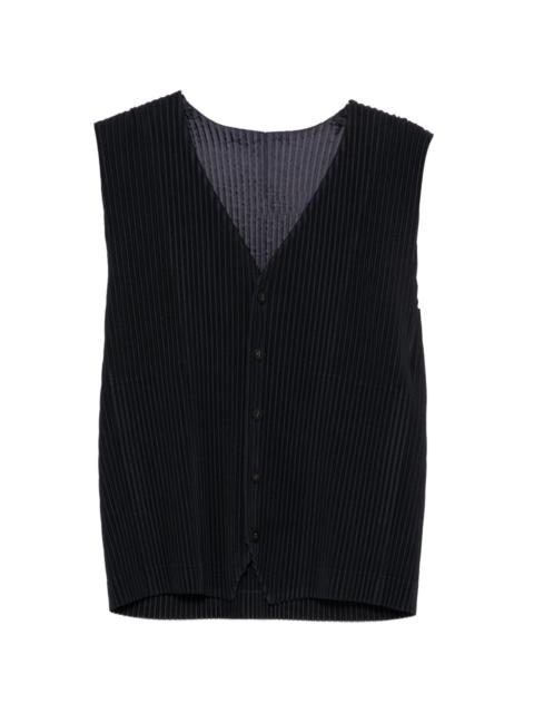 pleated buttoned vest